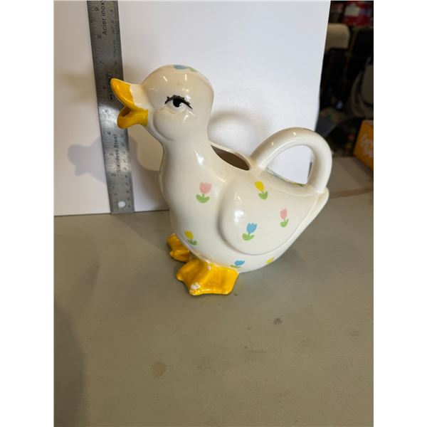 Duck watering can