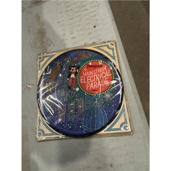 Disneyland Main Street electrical parade record