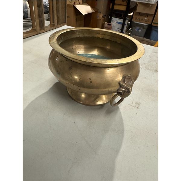 Brass bowl/planter