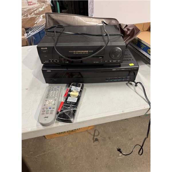 Uniden and VCR player