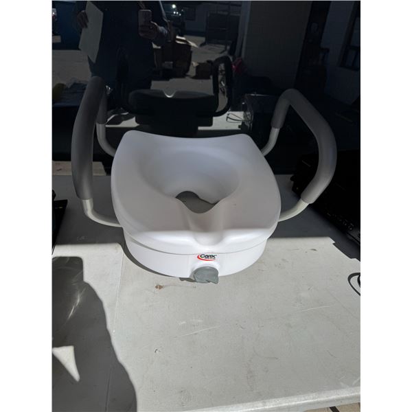 Toilet seat, riser