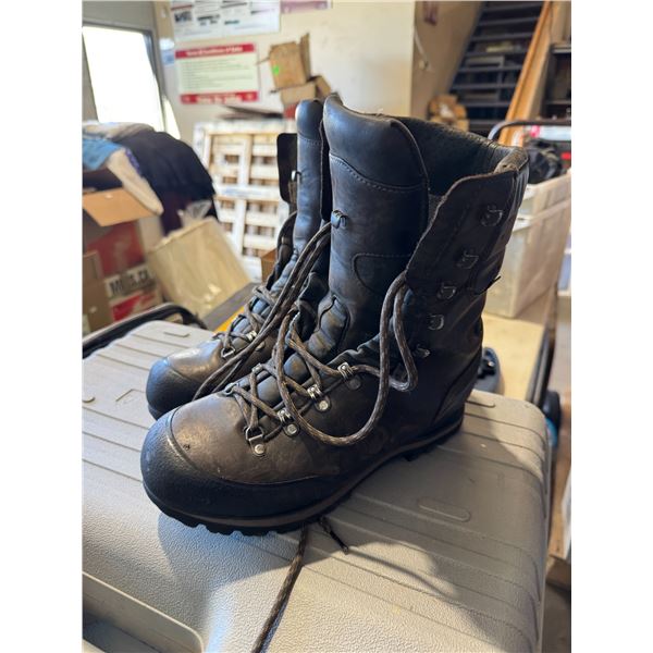 Hamweg German, hiking boots  size 9