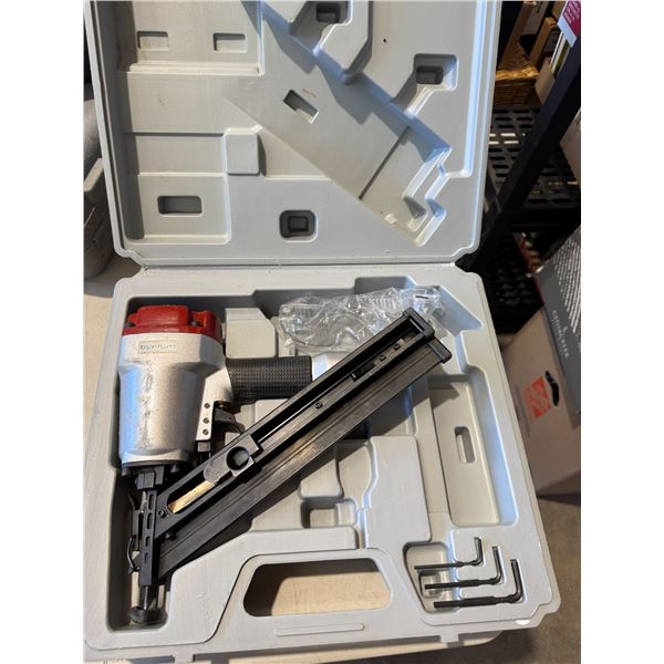 Air nailer