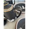 Image 3 : Black China set summer repairs