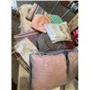 Image 1 : Linens and cushions sheets, etc.