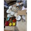 Image 1 : Kitchen wear potholders plates, etc.