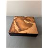 Image 1 : Bateel UAE gift box