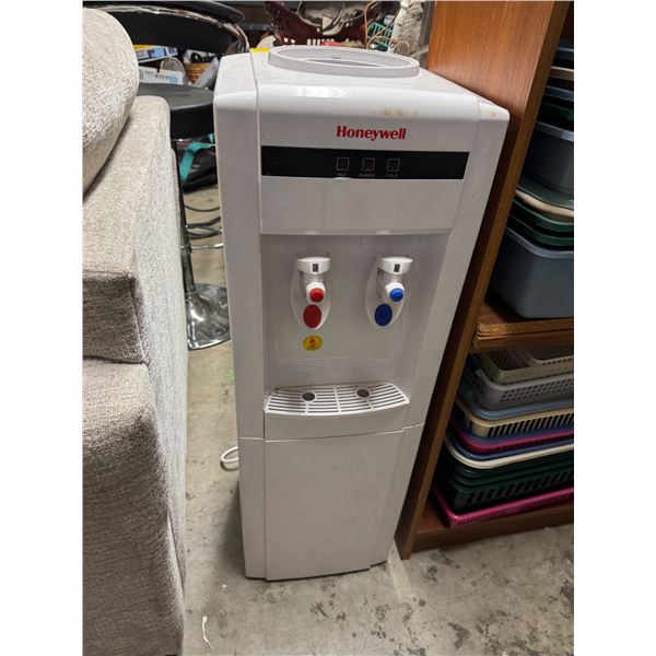 Water machine