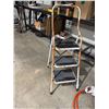 Image 1 : Folding stepstool it is sturdy