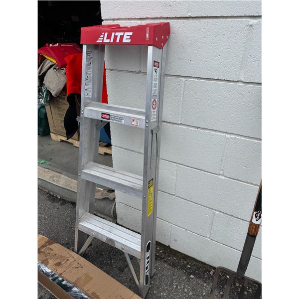 4 foot ladder