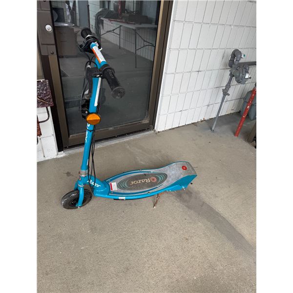 Razor scooter