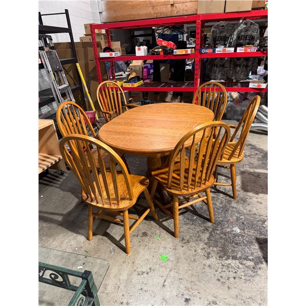 Table And Chairs with three leaves