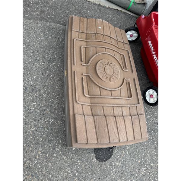 Sand table or water table