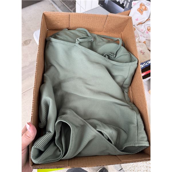 Bathing suit, medium