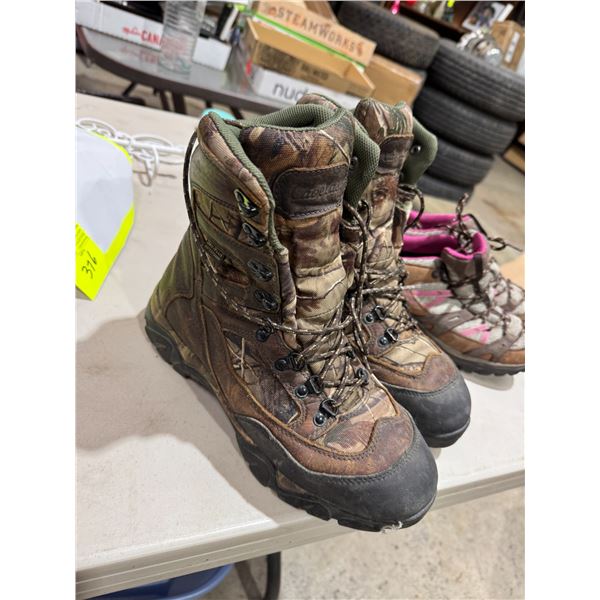 Cabela's footwear size 9