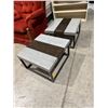 Image 1 : 2 end tables