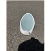Image 1 : Baby bath item