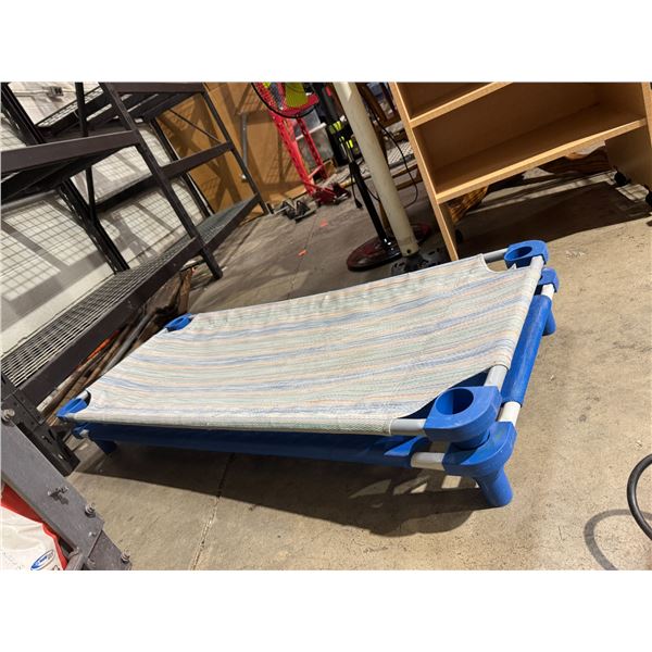 2 legs for pets beds