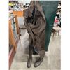 Image 1 : Waders size 12
