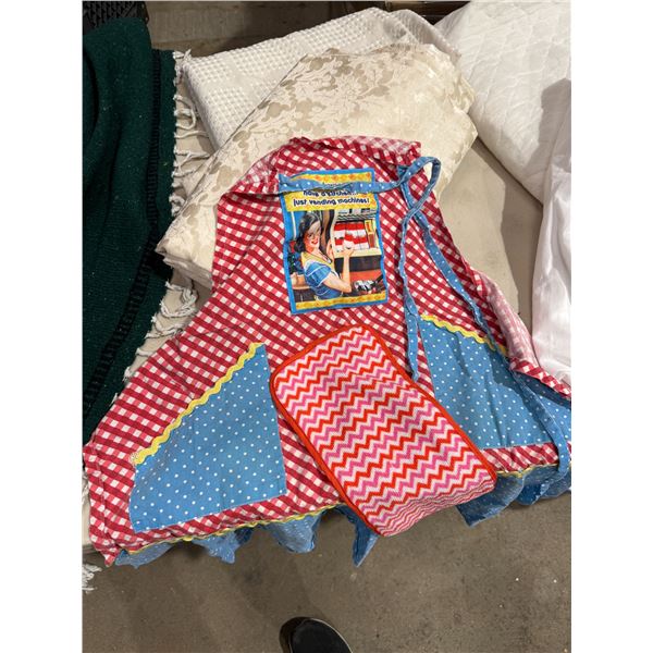 Table cloths and apron