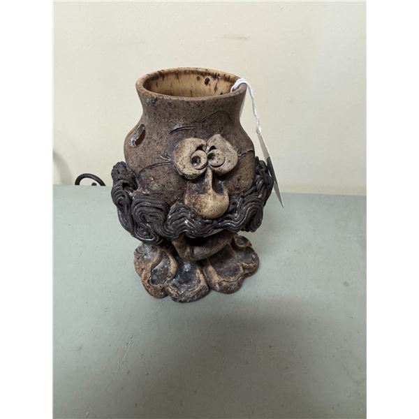 1970s McGilvery pottery toothbrush holder