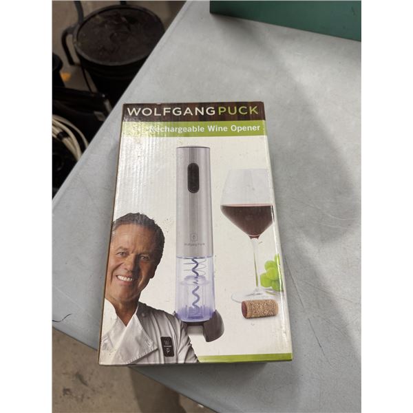 Rechargeable wine open