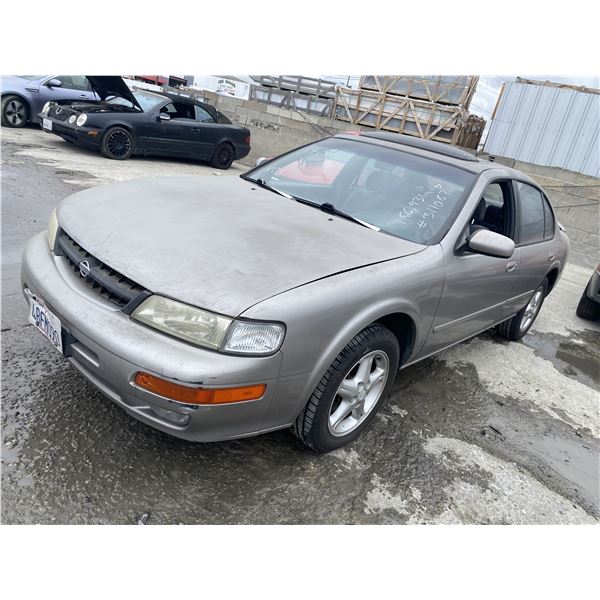 1998 Nissan Maxima