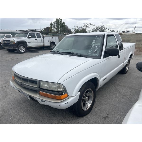 2000 Chevrolet S-10 Pickup