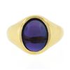 Image 5 : Vintage British 9K Gold Oval Cabochon Amethyst Solitaire Polished Pinky Ring