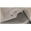 Image 2 : NEW DISPLAY TOTO ULTRAMAX II ONE-PIECE ELONGATED