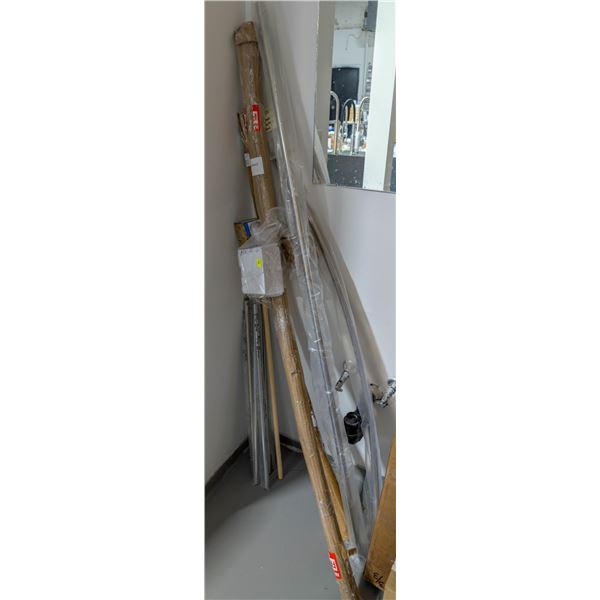 LOT OF ASSORTED 5'-6'SHOWER RODS