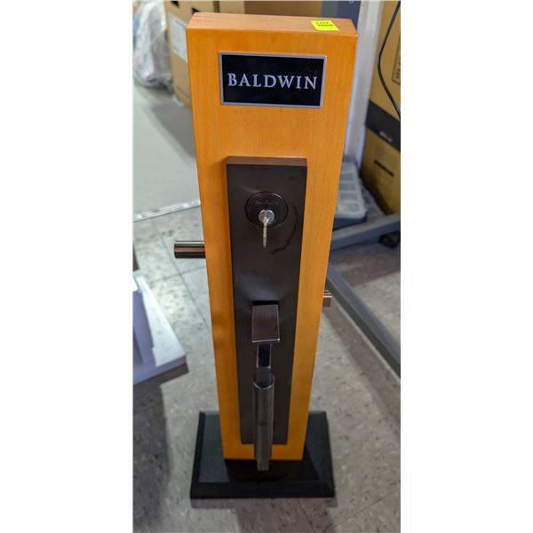 DISPLAY BALDWIN MODERN ENTRY SET