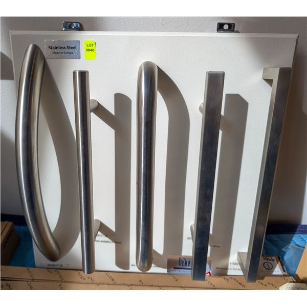 DISPLAY BOARD OF ASSORTED DEKKOR APPLIANCE PULLS