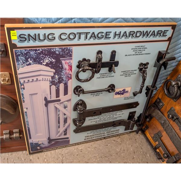 SNUG COTTAGE HARDWARE DISPLAY BOARD W/ GATE
