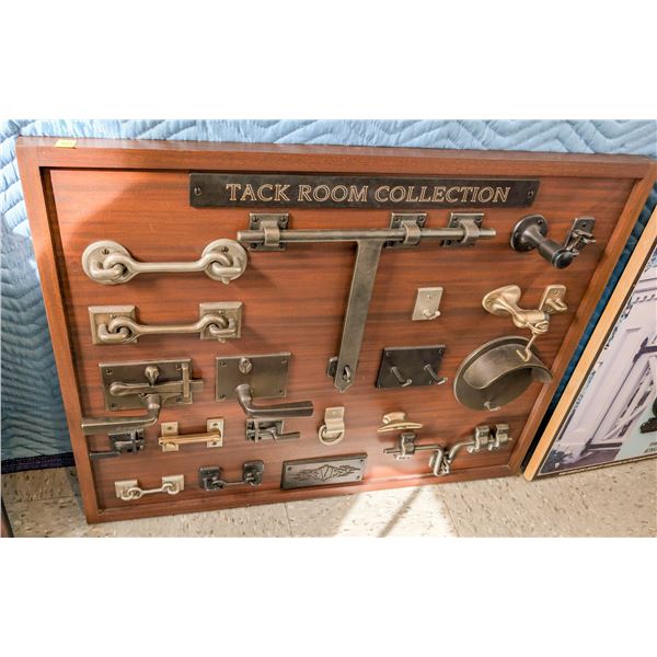 SUN VALLEY BRONZE DISPLAY BOARD W/ GATE