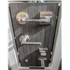 Image 2 : BALDWIN FRONT DOOR ENTRY DISPLAY BOARD