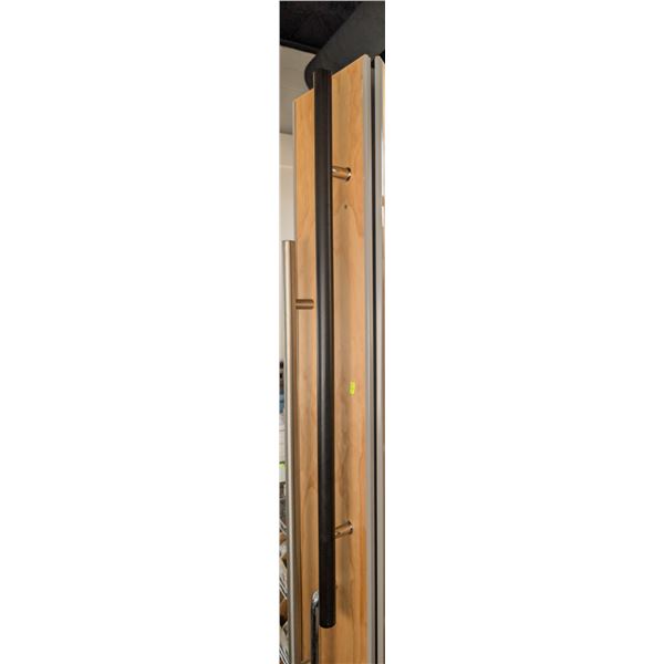 BLACK & SILVER 31.5" DOOR PULL