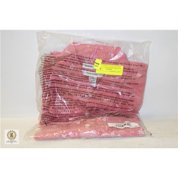 NEW AMAZON ESSENTIALS REGULAR LARGE SNOWFLAKE SHIR