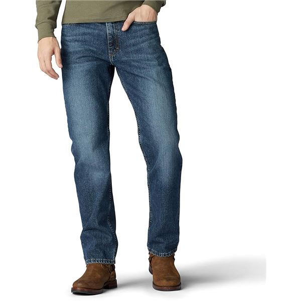 NEW LEE 42 X 29 RELAXED FIT STRAIGHT FIT JEANS