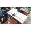 Image 2 : RYOBI ROUTER TABLE D14" X W32" X H15"