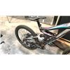 Image 2 : SCOTT GREY FULL SUSPENSION 9 SPEED MOUNTAIN BIKE