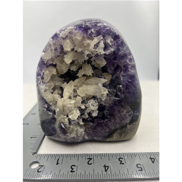 4.5 X 4.1 INCH  AMETHYST CRYSTAL GEODE RETAIL $600