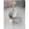 Image 2 : 2.45 INCH  CLEAR QUARTZ HEART INCULSION
