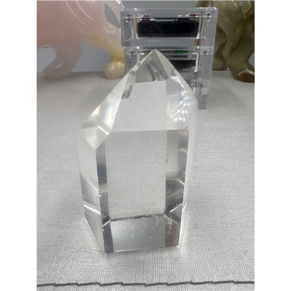 2.4 CLEAR QUARTZ TOWER