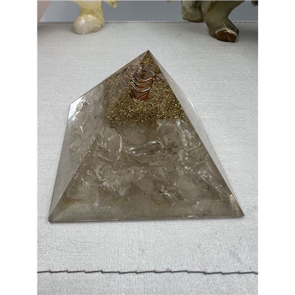 2.9 INCH  CLEAR QUARTZ  ORGONITE  WITH COPPER PYRAMID