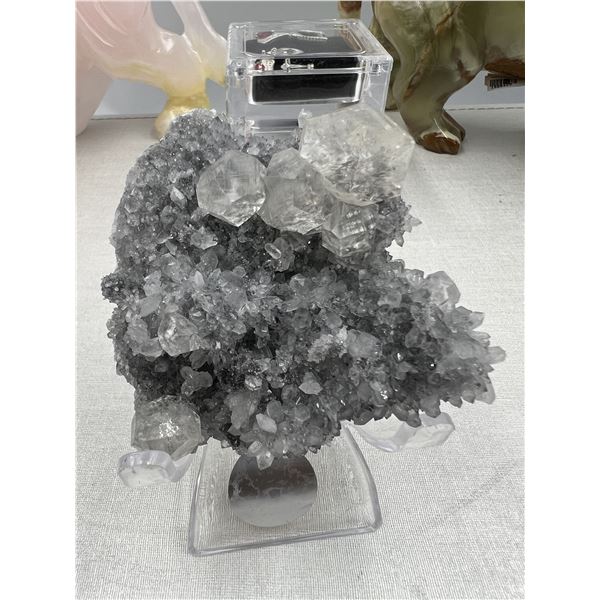 3.0 INCH CALCITE SPECIMEN (BEAUTIFUL SHINES )