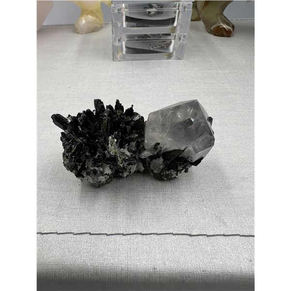 2.2 INCH GENUINE NATURAL EPIDOTE (VERY BEAUTIFUL)