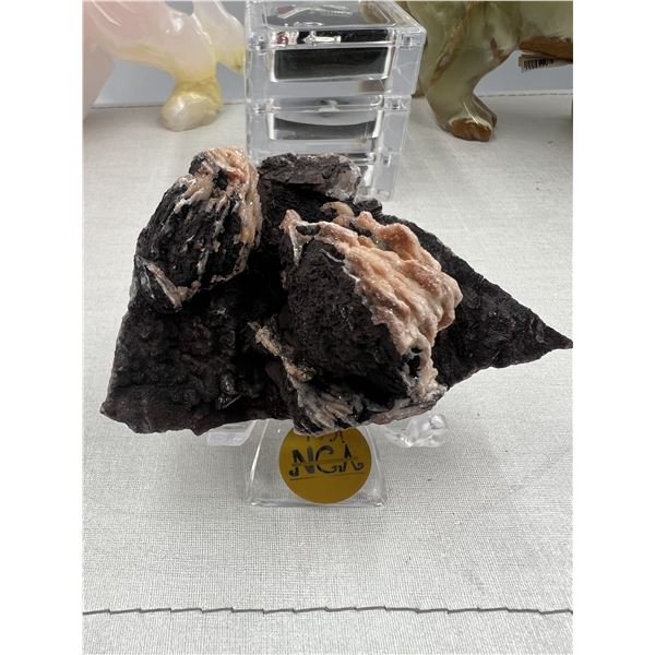 3.7 INCH PINK CALCITE SPECIMEN (BEAUTIFUL SHINE)