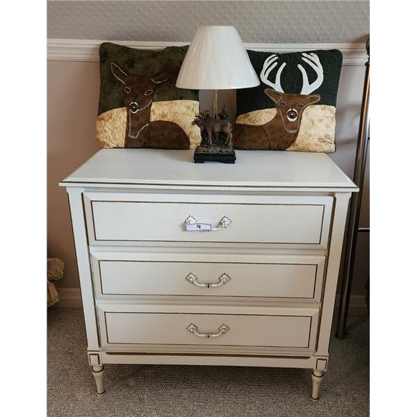 Baronet Vintage Cream Dresser, Pillows & Moose Lamp