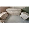 Image 1 : Dresser & 2 Night Stands